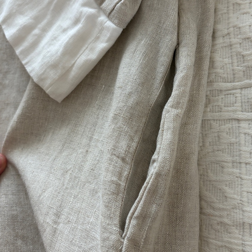 Tan and White Tunic Dress - Picture 4 of 6